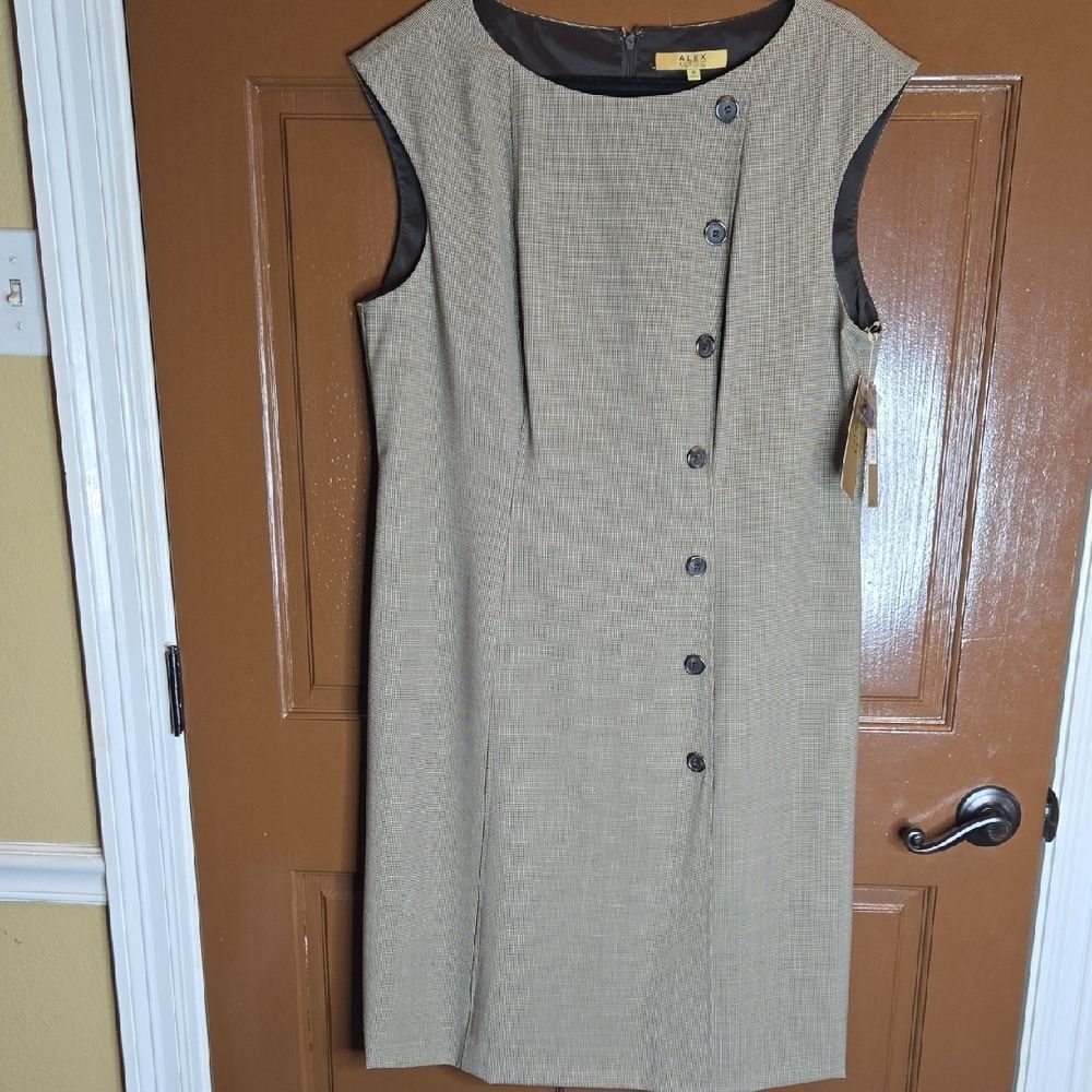 Alex Marie-Wool blend Brown/tan houndstooth Dress with side buttons Sz 16 NWT.